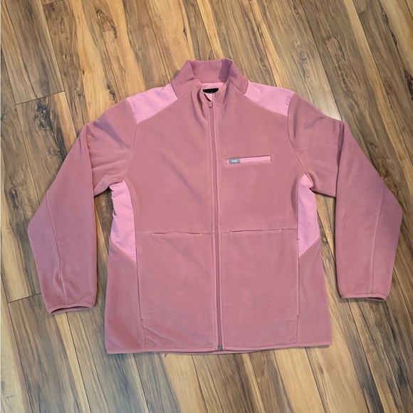 Figs Jackets & Blazers - NWOT 🛍️⭐️ FIGS Primaloft Fleece Jacket Women’s XL Dusty Rose Pink